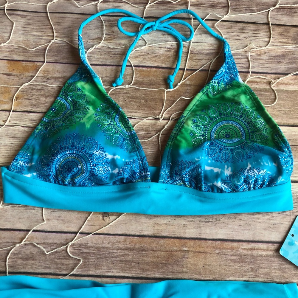 ✨HOST PICK✨ No Boundaries Paisley Tye Dye Bikini - Picture 2 of 8